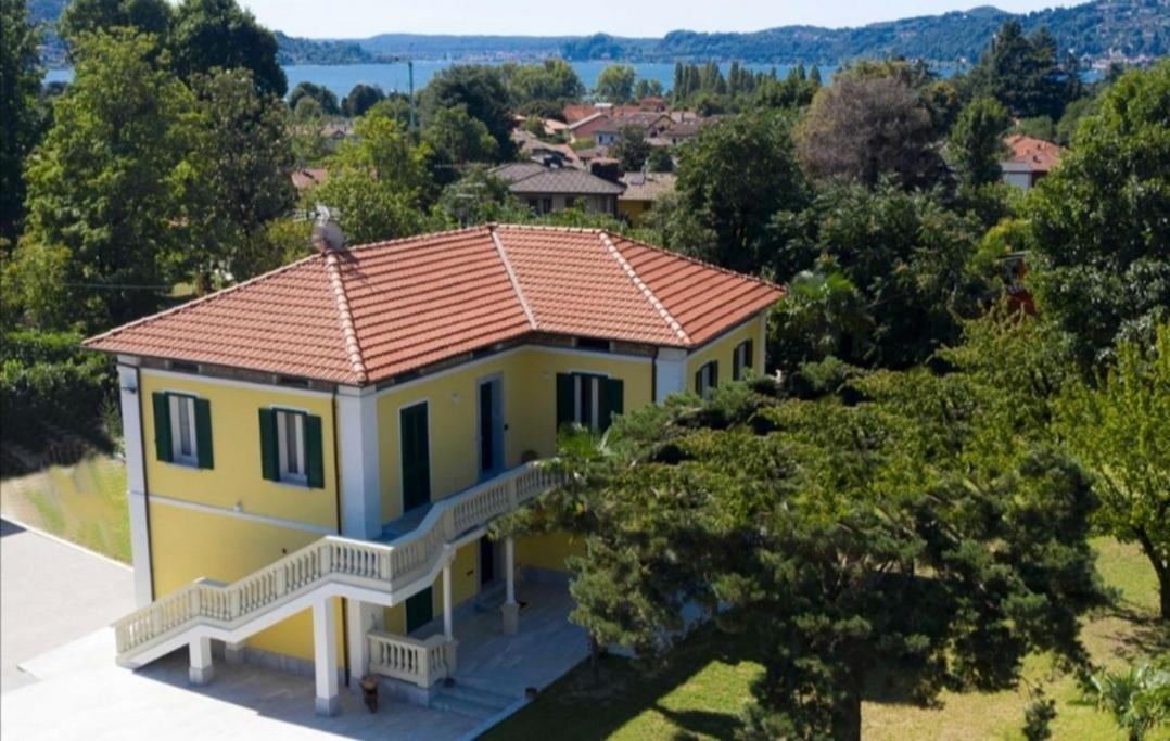 B&B Villa Preziosa Lago Maggiore Lesa Buitenkant foto