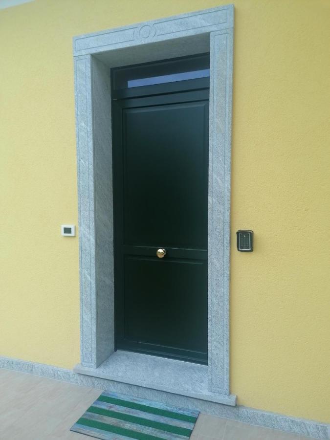 B&B Villa Preziosa Lago Maggiore Lesa Buitenkant foto