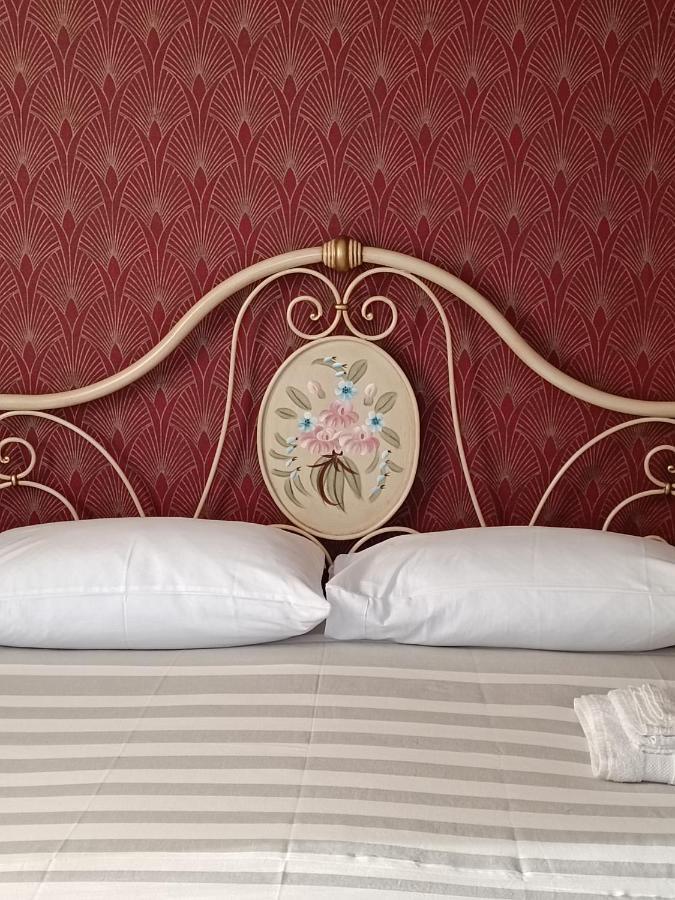 B&B Villa Preziosa Lago Maggiore Lesa Buitenkant foto