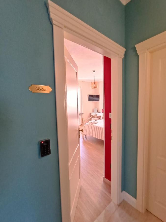 B&B Villa Preziosa Lago Maggiore Lesa Buitenkant foto