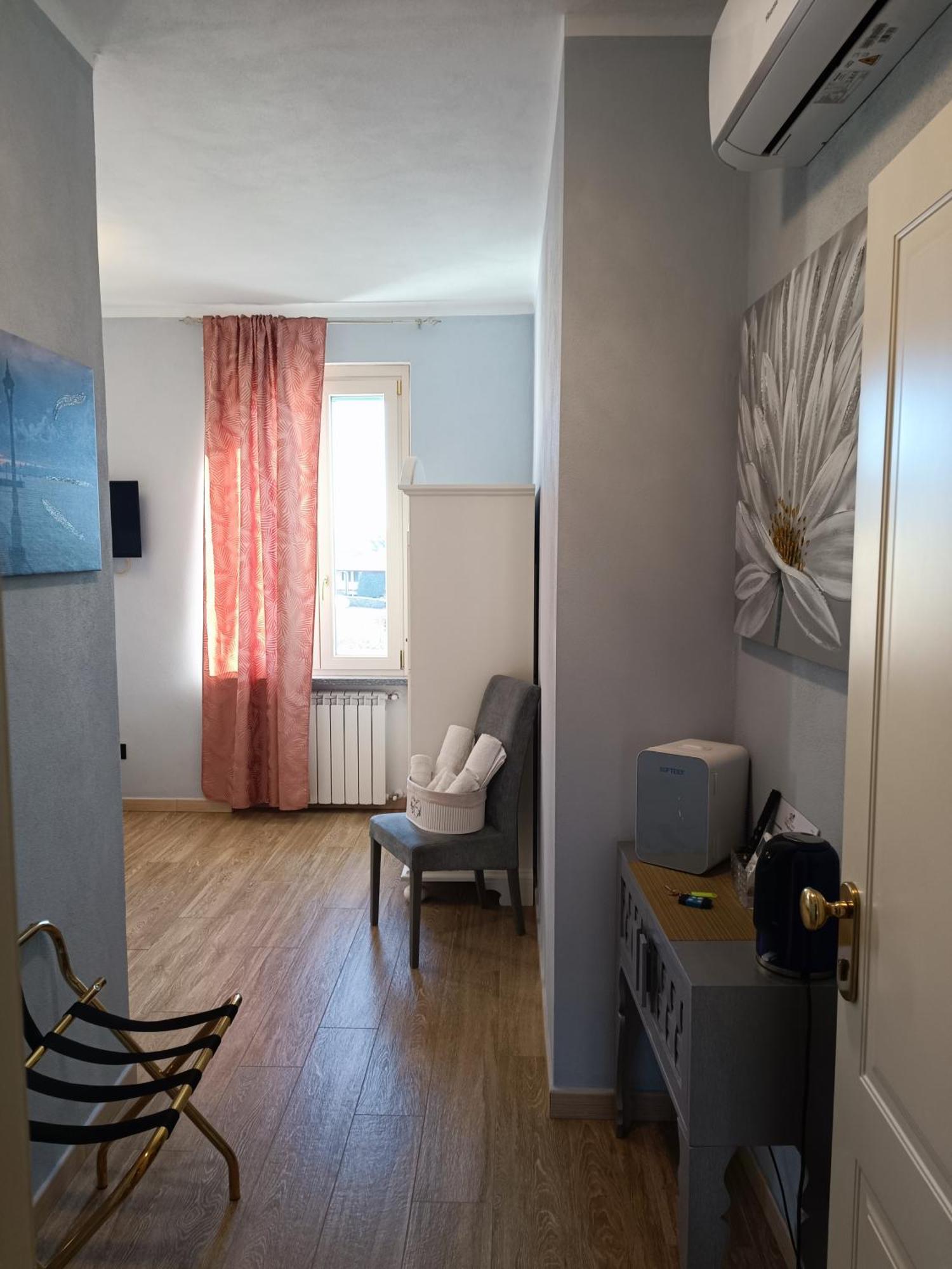 B&B Villa Preziosa Lago Maggiore Lesa Buitenkant foto