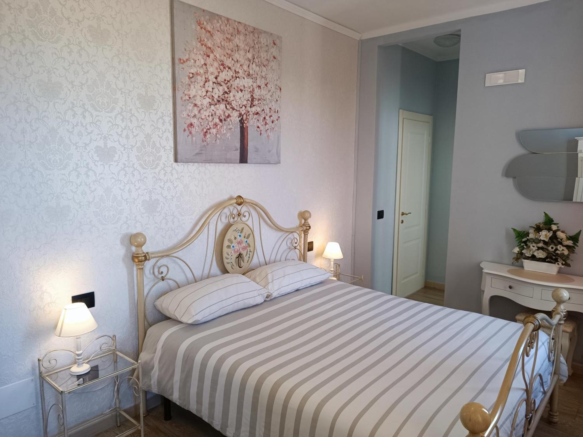 B&B Villa Preziosa Lago Maggiore Lesa Buitenkant foto